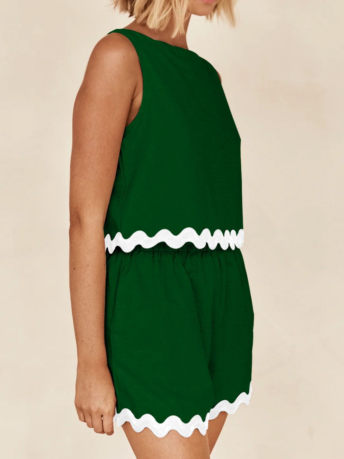 Contrast Trim Round Neck Tank and Shorts Set