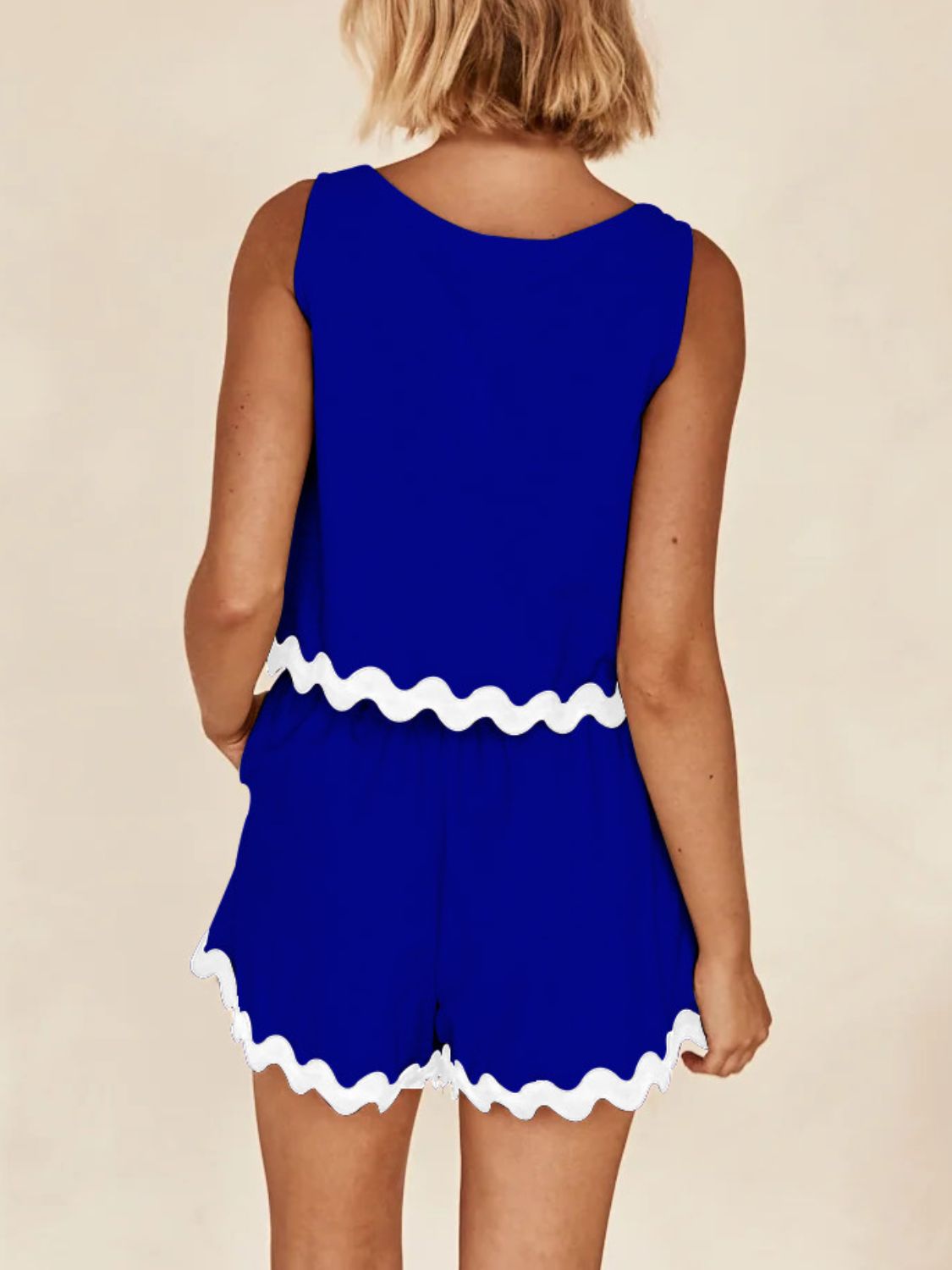 Contrast Trim Round Neck Tank and Shorts Set