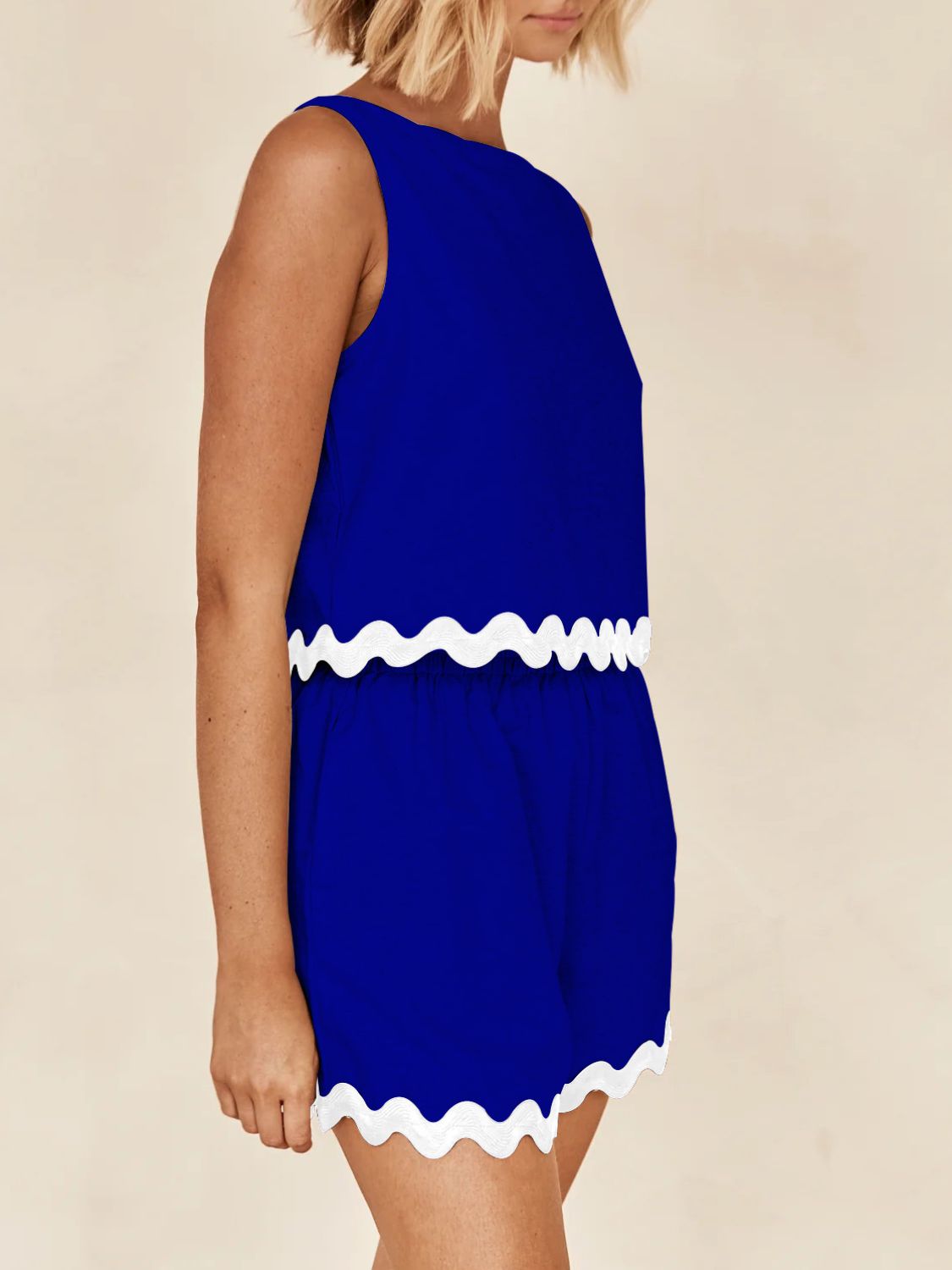 Contrast Trim Round Neck Tank and Shorts Set